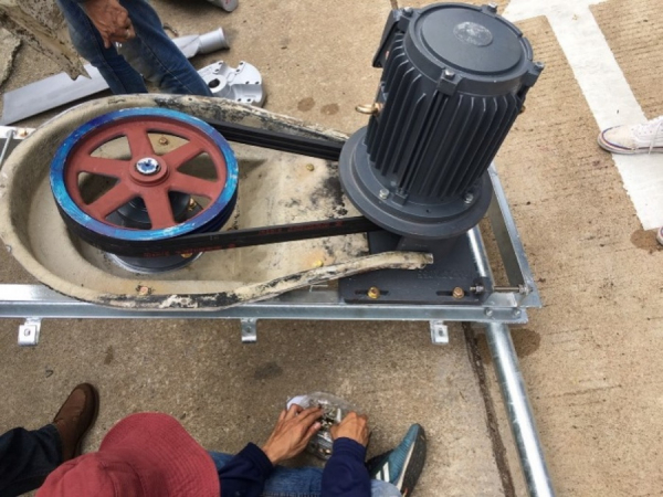 ติดตั้งชุดมอเตอร์เข้ากับ Cooling Tower